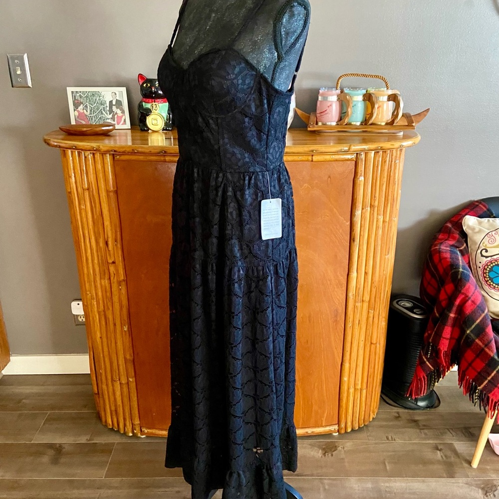 NSR Lace Bustier Midi Dress in Black - Picture 8 of 13